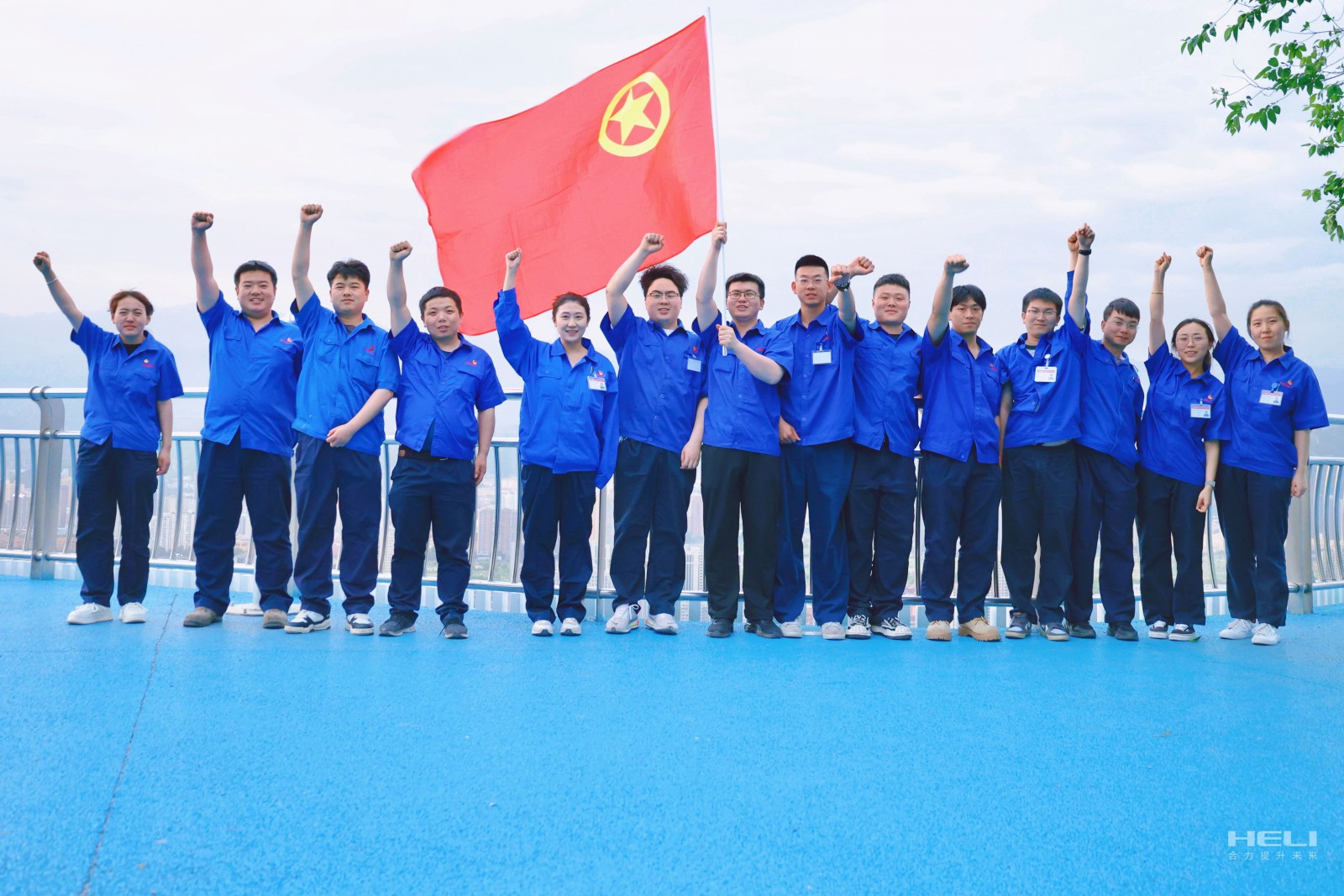 團旗飄飄.png 團旗飄飄.png